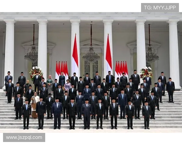 印尼队红白狂欢活动展示了球队团结与梦想的激情表现