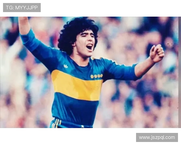 C罗与马拉多纳:历史地位之争,衡量标准与影响力的结构差异 C罗与马拉多纳:历史地位之争,衡量标准与影响力的结构差异