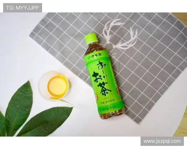 龚翔宇家的冰箱里塞满了蛋白粉,连饮料都喝无糖的